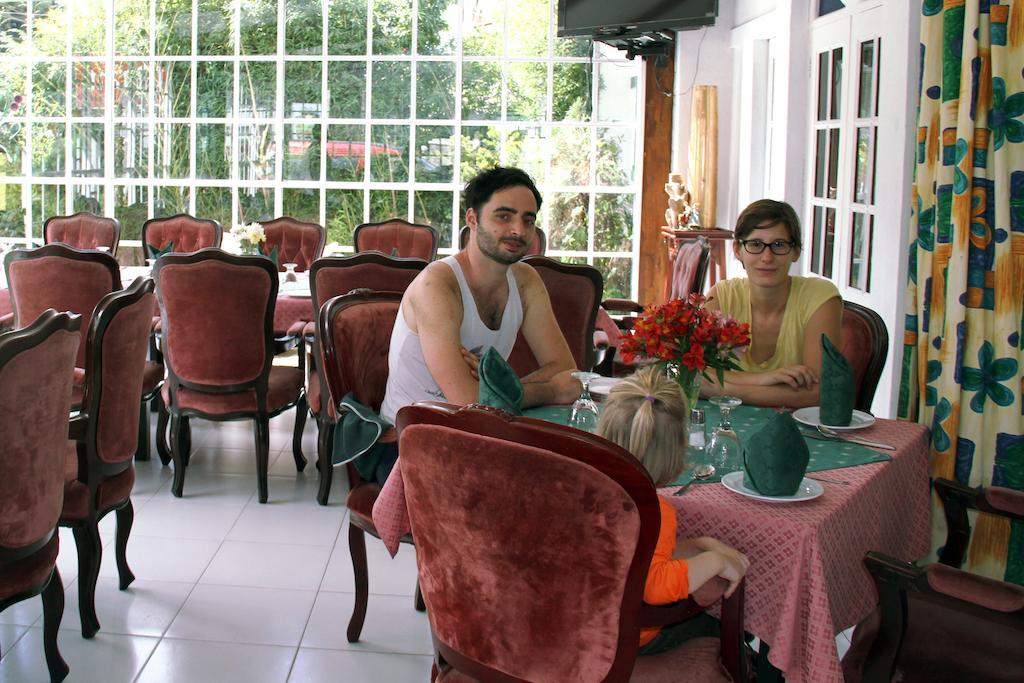 Colling Wood Hotel Nuwara Eliya Bagian luar foto